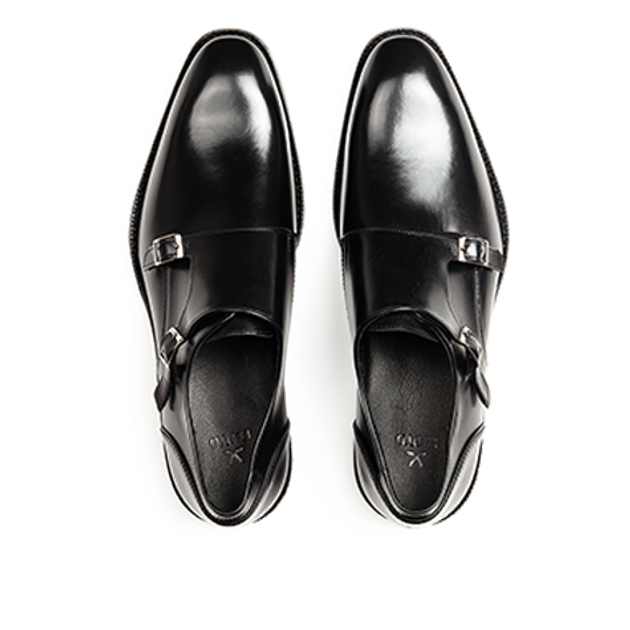 Lloyd 25-668-00 NOBEL 220 slip-on shoe in black