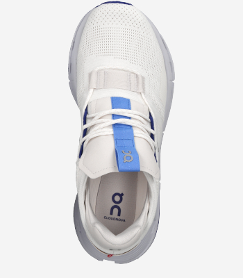 ニャン‼️ On Running On Running Kids Cloud Sky Trainers in Black