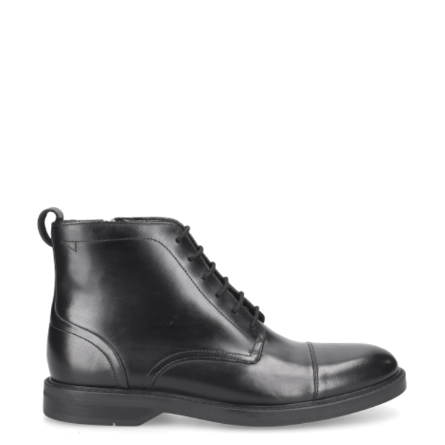 Clarks Aldwin Cap 26179732 7 Boots in black