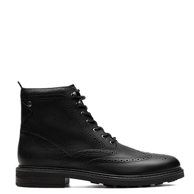 Clarks Newford LaceBT 26183842 7 Boots in black