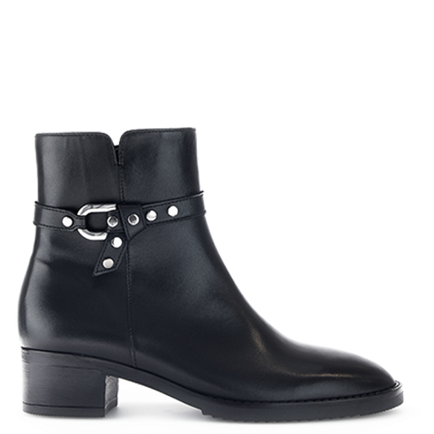 Gabor 5.511.27 ankle boots in black