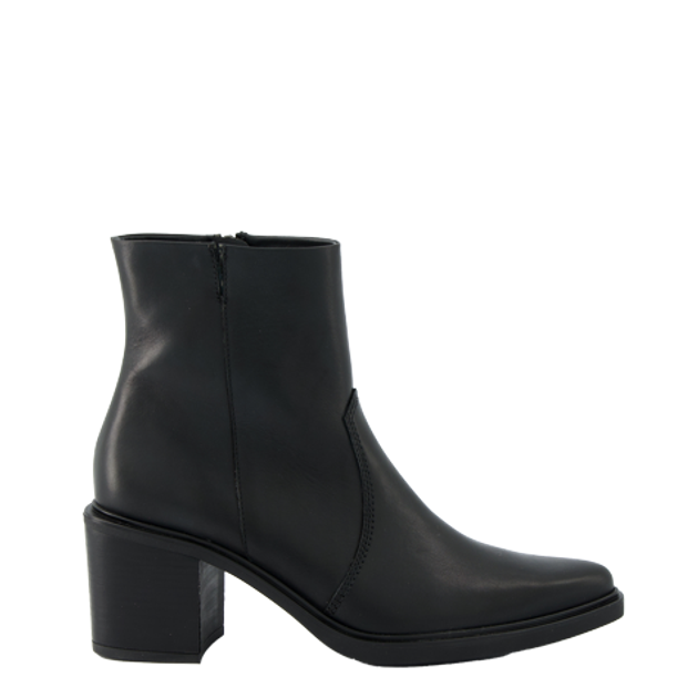Paul Green 8244-008 ankle boots in black