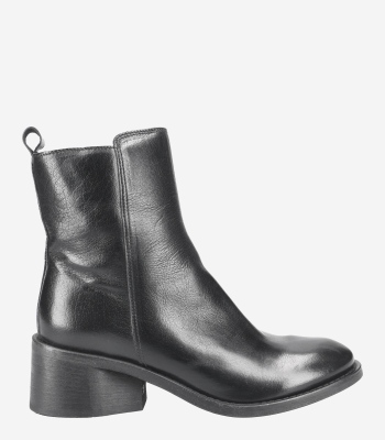 Moma hotsell chelsea boots