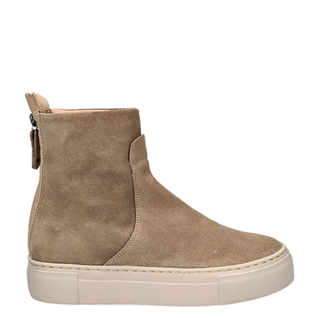 AGL D925503PGKV153B349 Ankle boots in brown