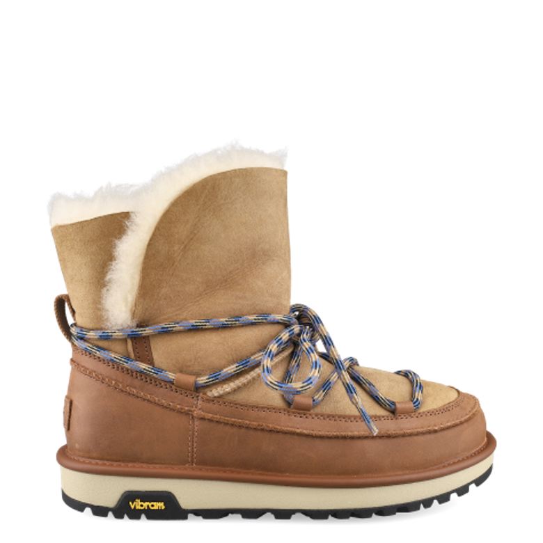UGG 1180394-CHE CLASSIC TREAD BOOT with warm lining in brown