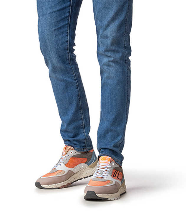 Floris van Bommel De Treener sneaker in orange