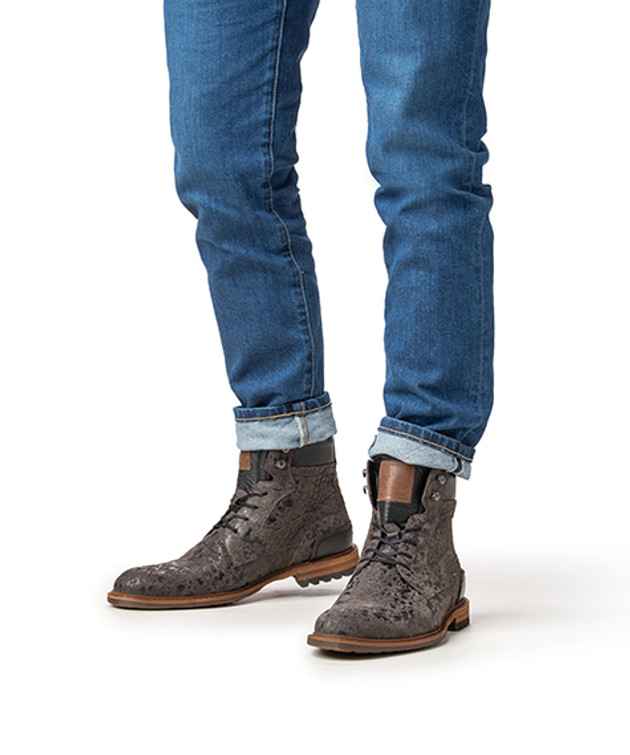 Floris van Bommel Crepi Boots in grau