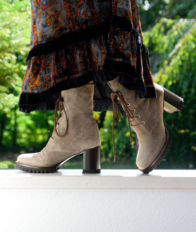 Truman's 4286 693 SMOKE boots in beige