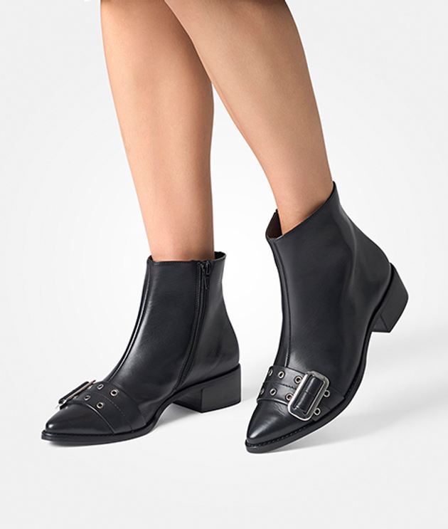 Paul Green 8227-008 ankle boots in black