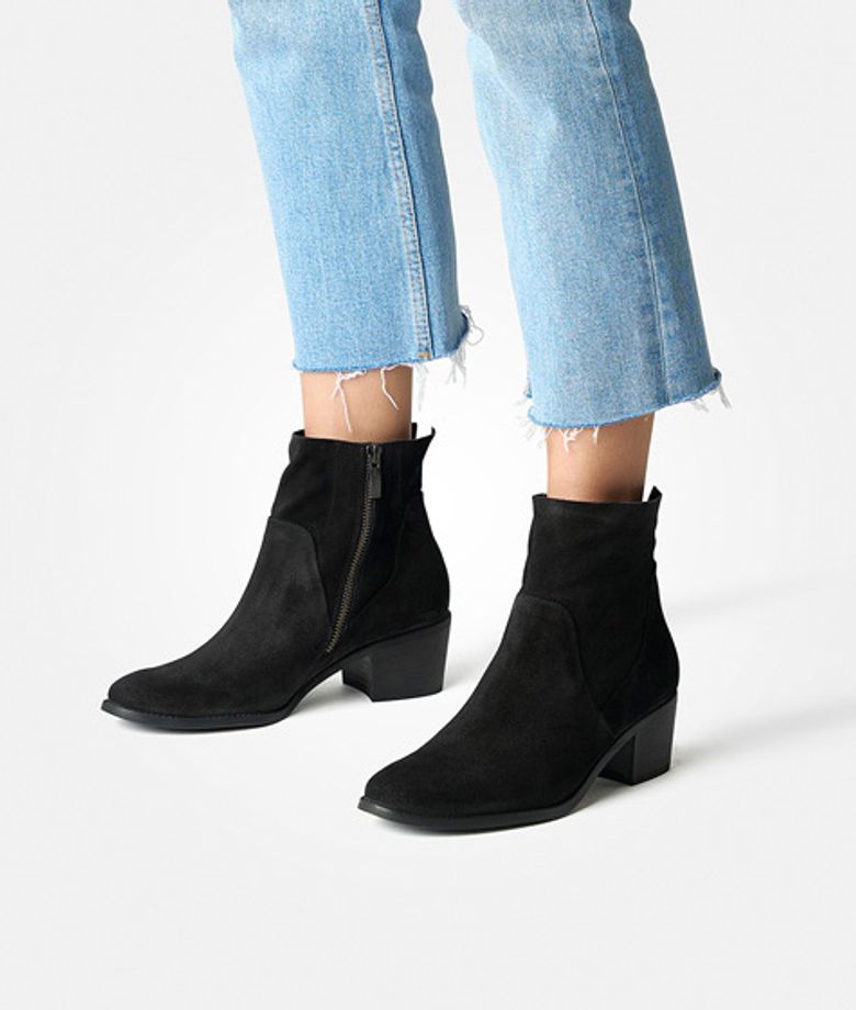 Paul Green 9025-022 ankle boots in black