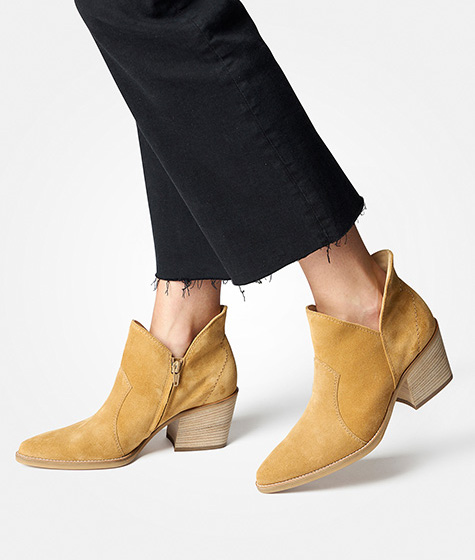 Paul Green 8125-015 Ankle Boots in brown / cognac buy online
