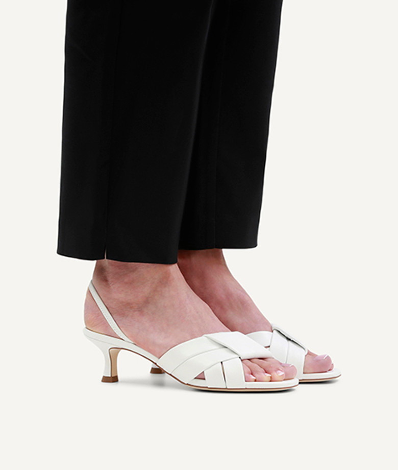 Peter Kaiser 78214 102 Sandals in white