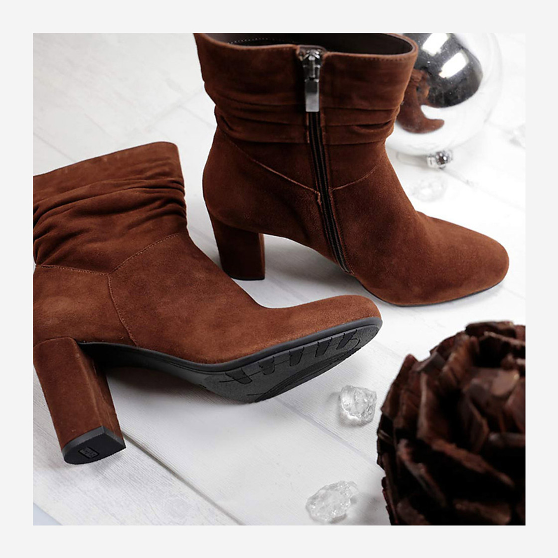 Perlato 11265 - Brown - Side view