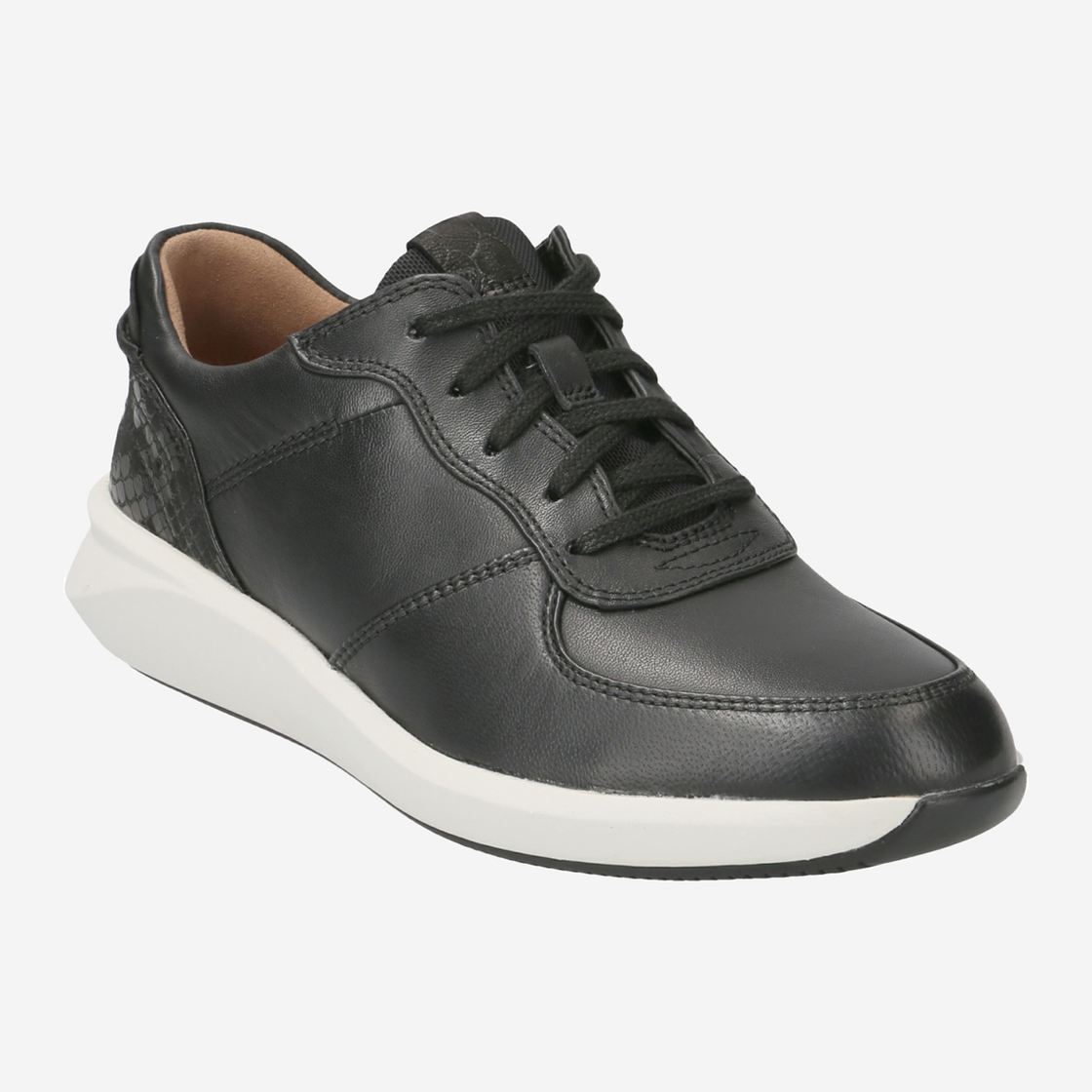 Clarks Un Rio 26162691 4 - Black - Front View