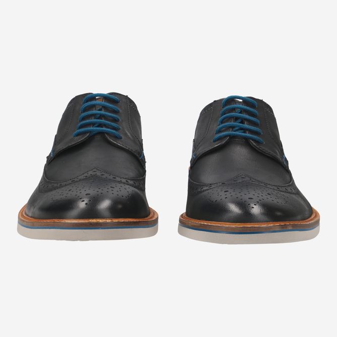 Clarks AtticusLTLimit - Black - Front view