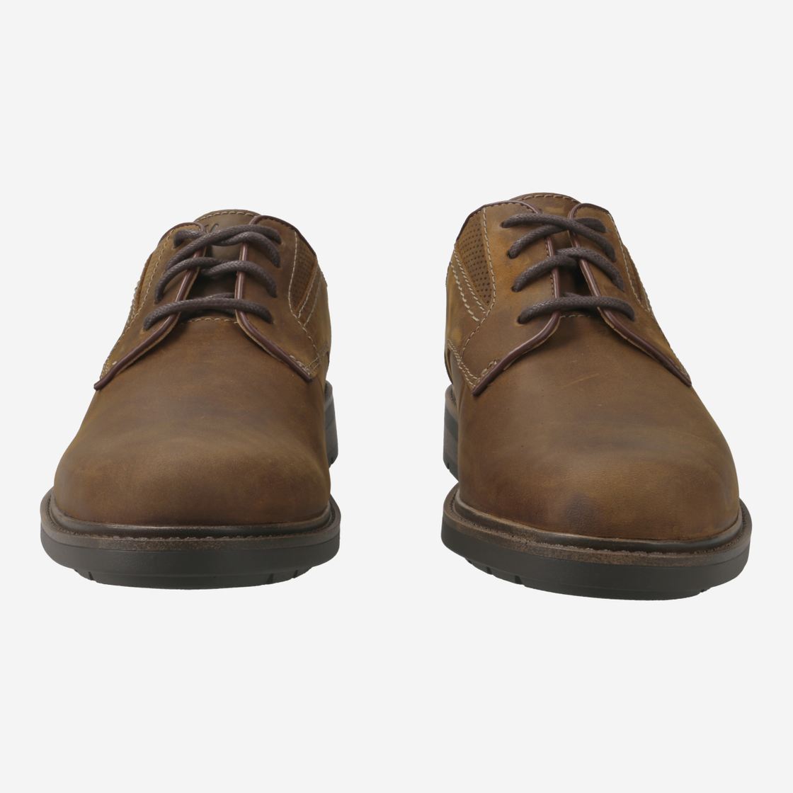 Clarks Un Shire Low - Brown - Front View