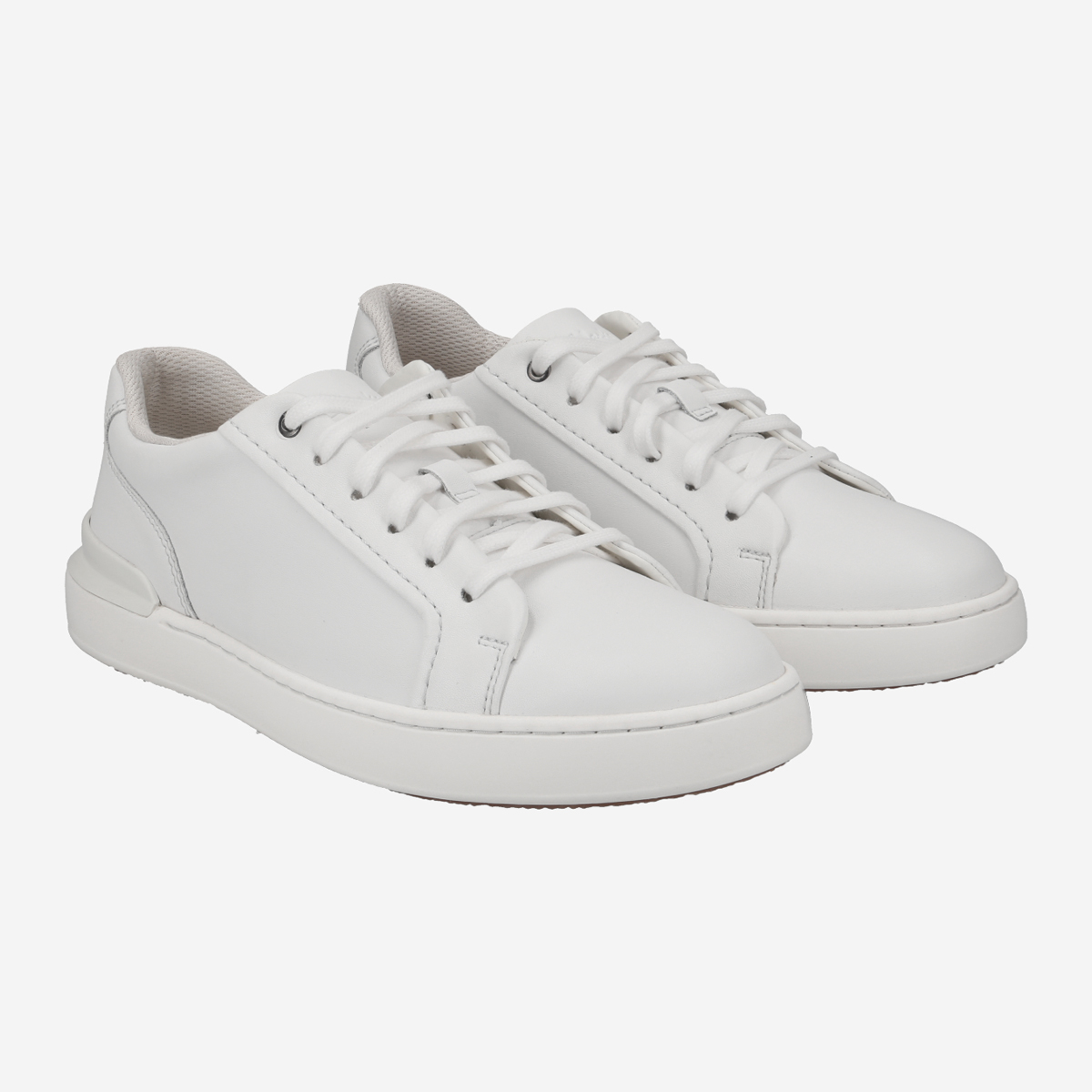 Clarks white tennis outlet shoes