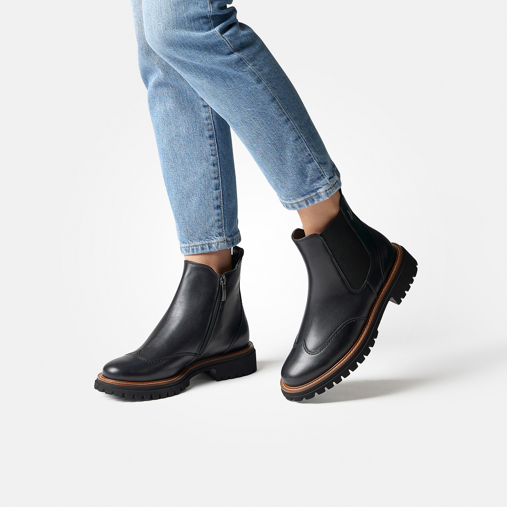 Paul Green 8119-000 Chelsea Boots in black buy online