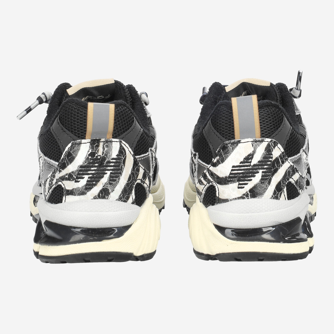 MRP MRP01 - Black, Zebra - Side view