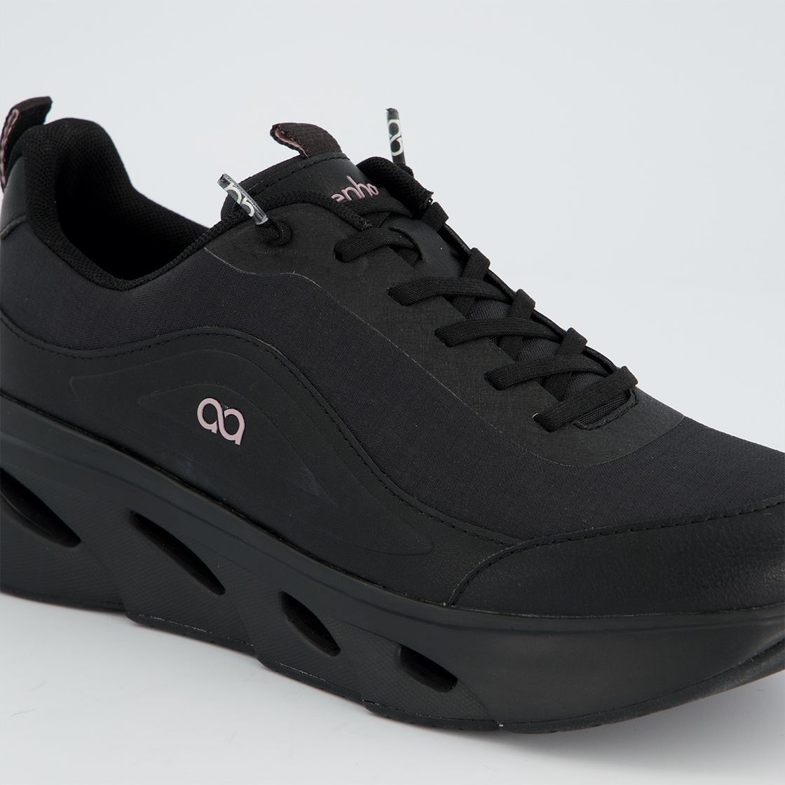 tenhaag 0013 - Black