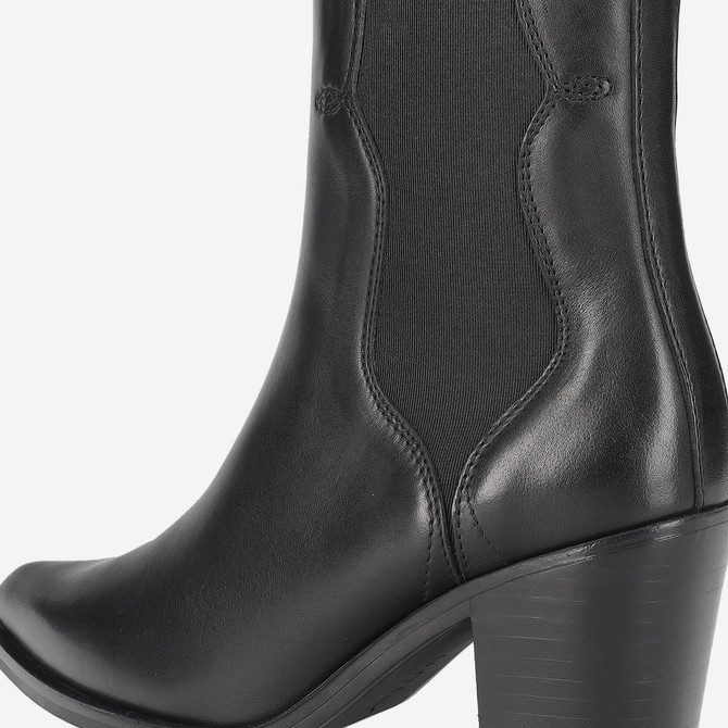 Unisa MAEDA - Black - Special image