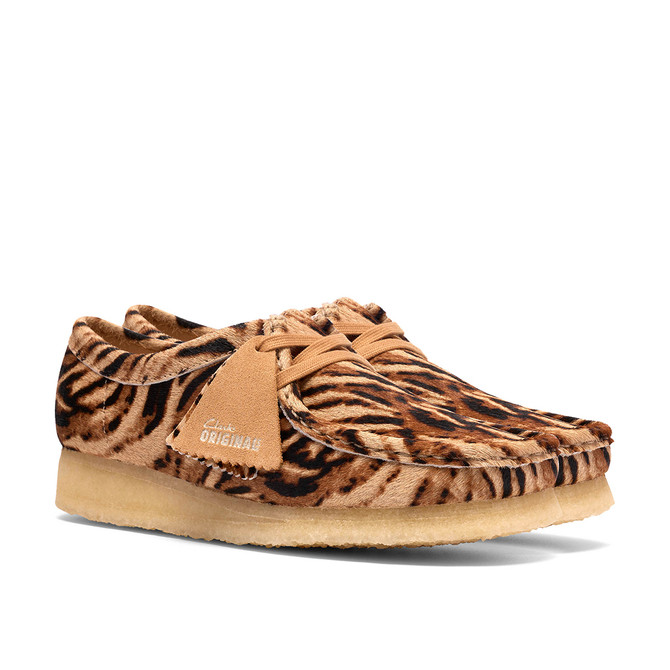 Clarks Wallabee - Beige, tiger print - side view