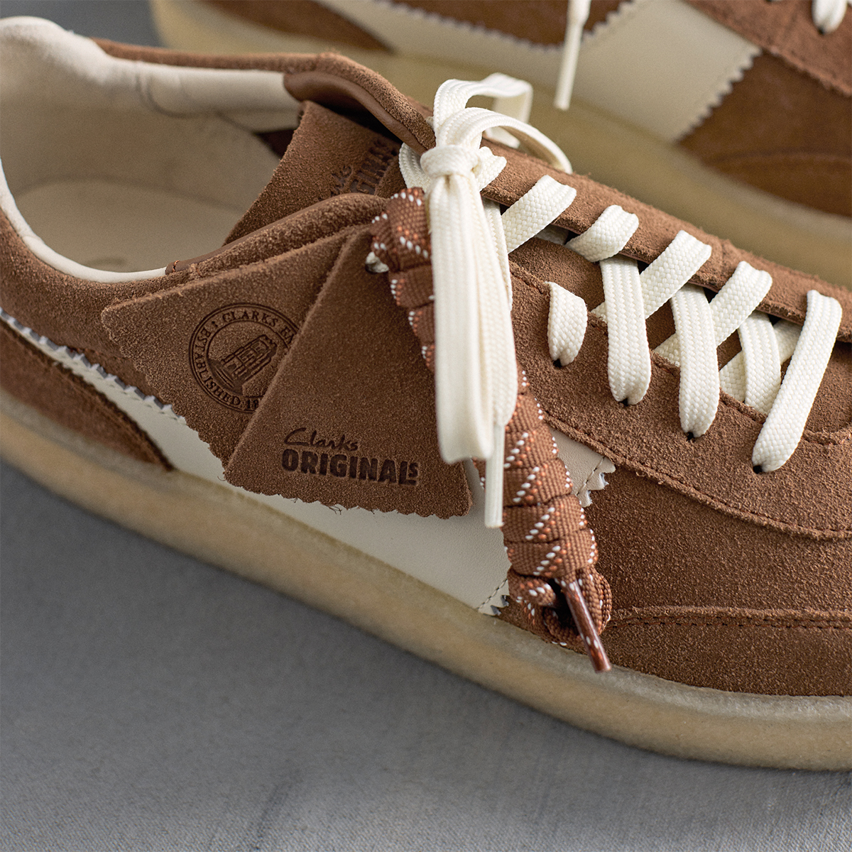 Clarks Originals スタッズ付 モカシン ブラウン Clarks Tor 80 26185649 7 Sneakers in brown buy online