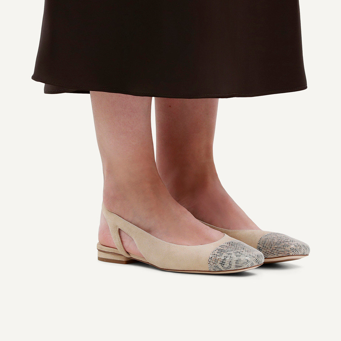  79440 - Beige, leo look