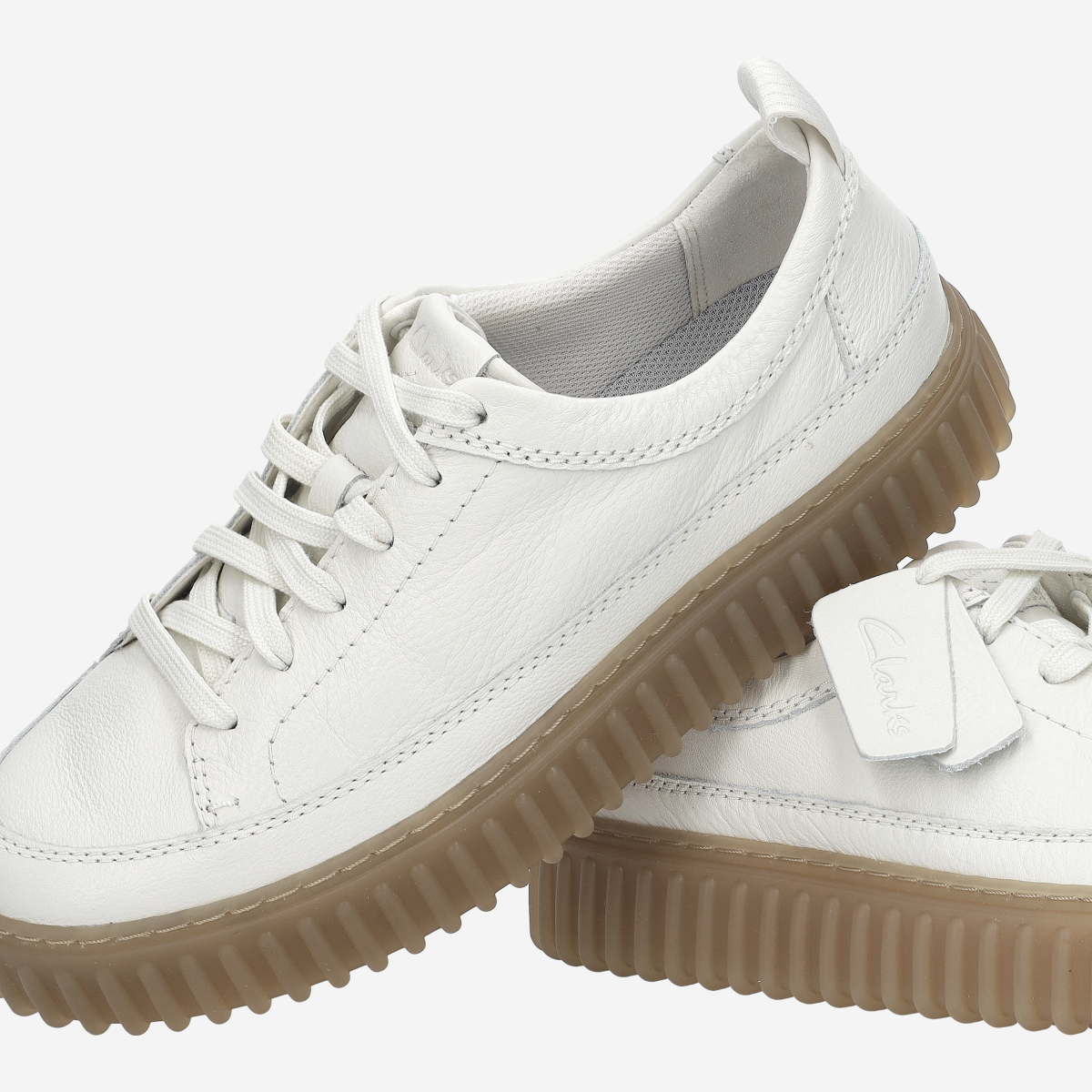 お値下げ　Clarks Unstructured ホワイトスニーカー 23.5 Clarks Torhill Lace 26186155 7 Sneakers in white buy online