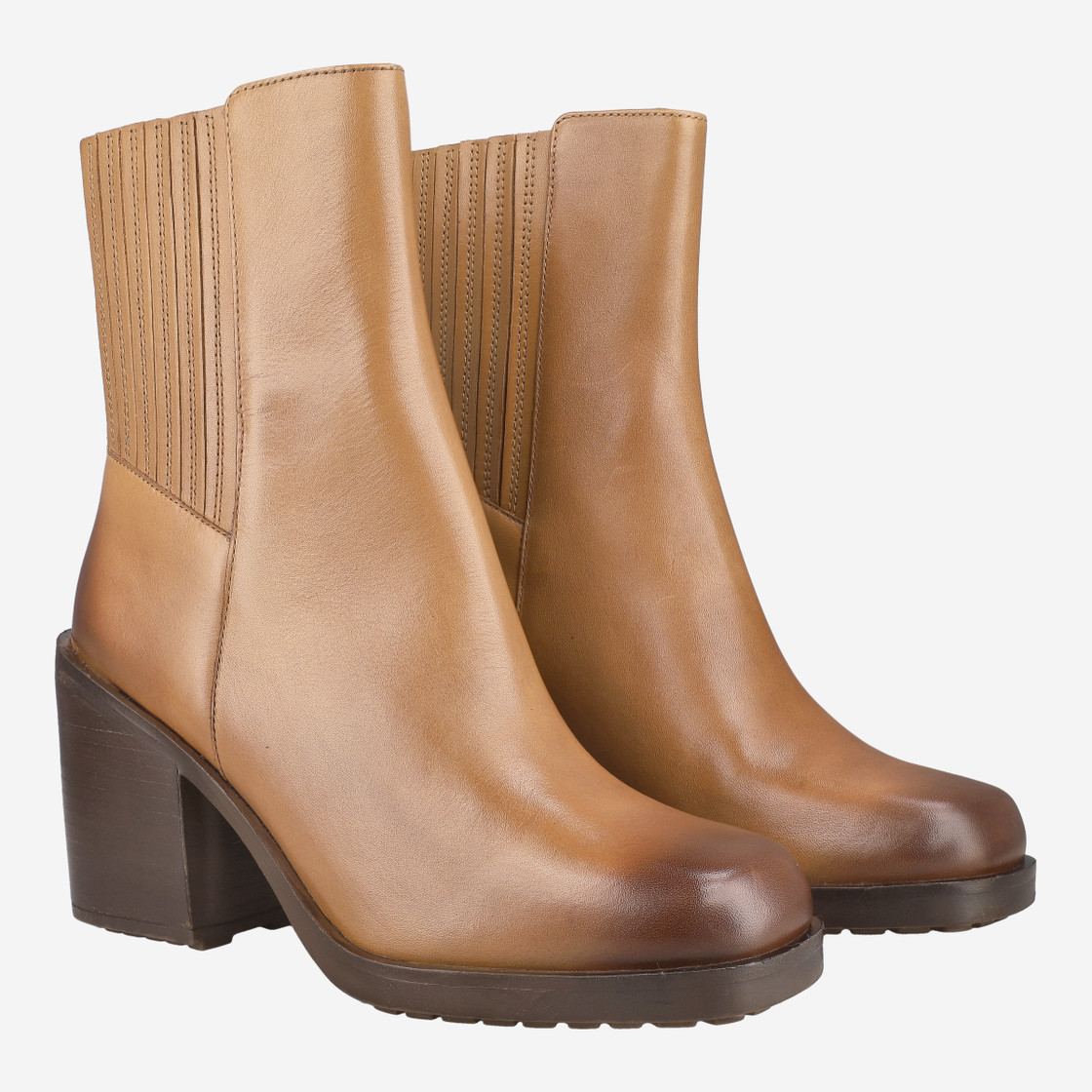 Lloyd ARIA 315 - Brown - Front View