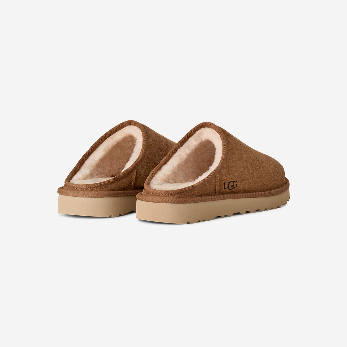 UGG Australia CLASSIC SLIP-ON - Brown, medium - Side view