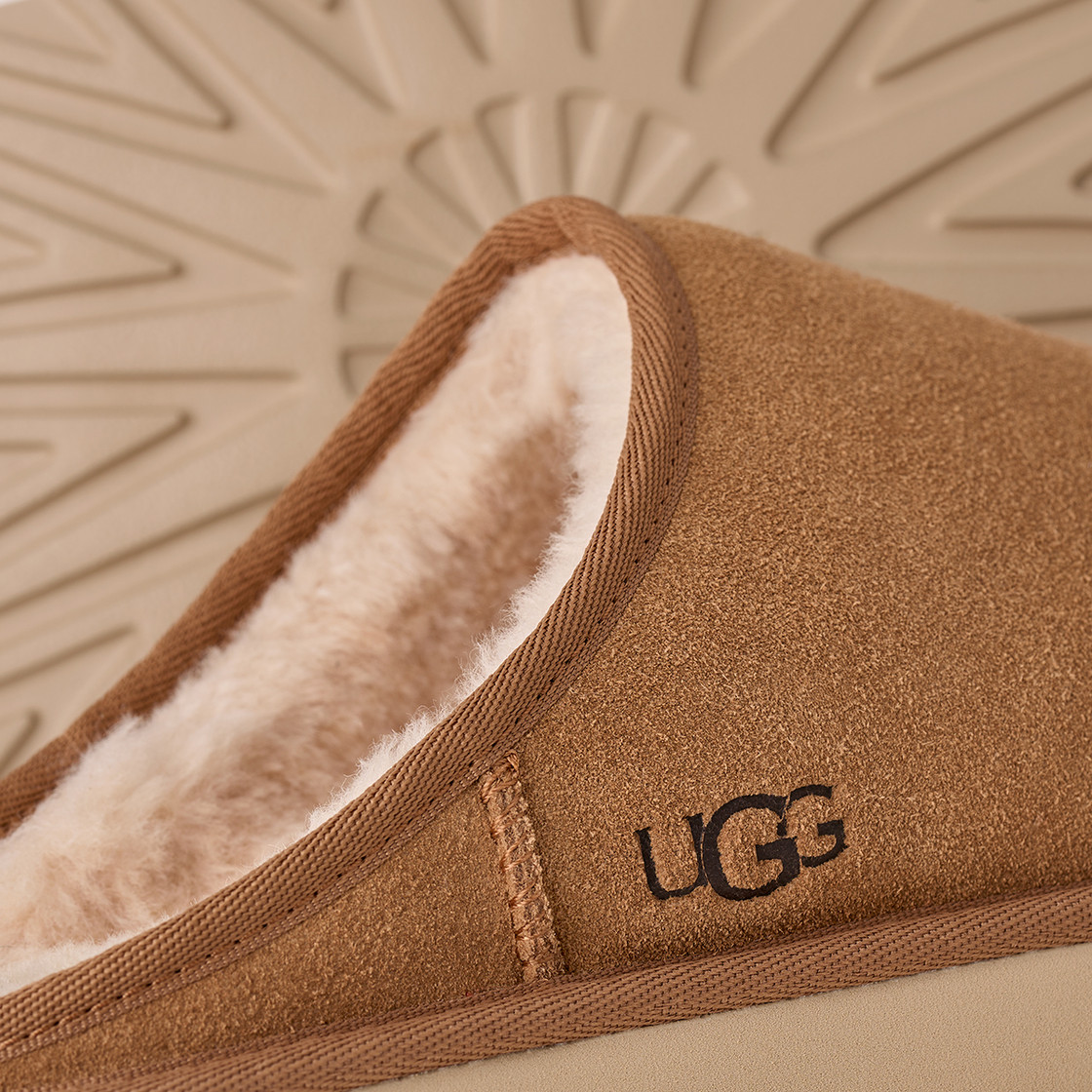 UGG Australia CLASSIC SLIP-ON - Brown, medium - Special image