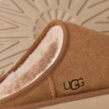 UGG Australia CLASSIC SLIP-ON - Brown, medium - Special image